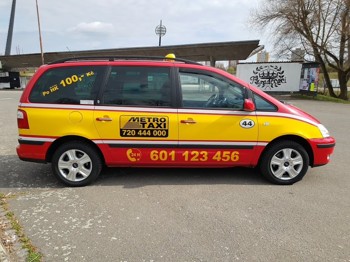 taxi vůz Hradec